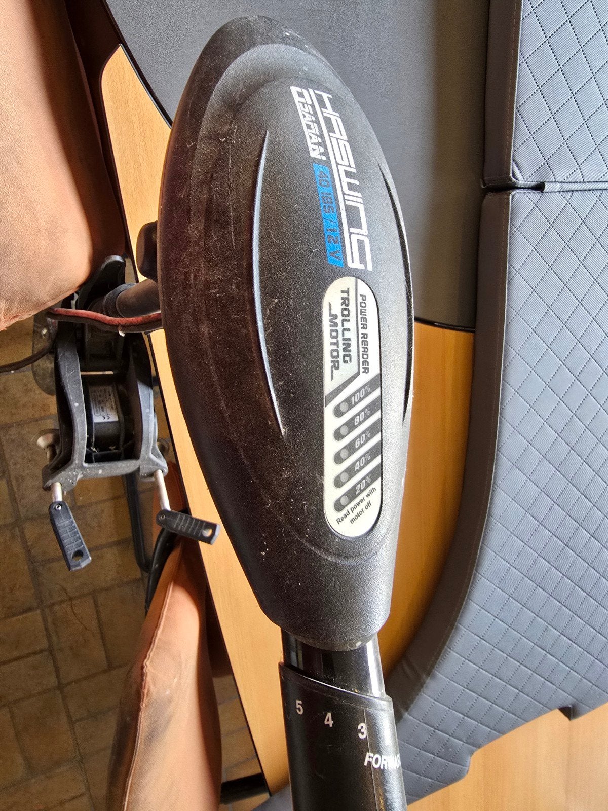 Kleine boot met elektrische buitenboordmotor en trailer, Ophalen of Verzenden, Gebruikt