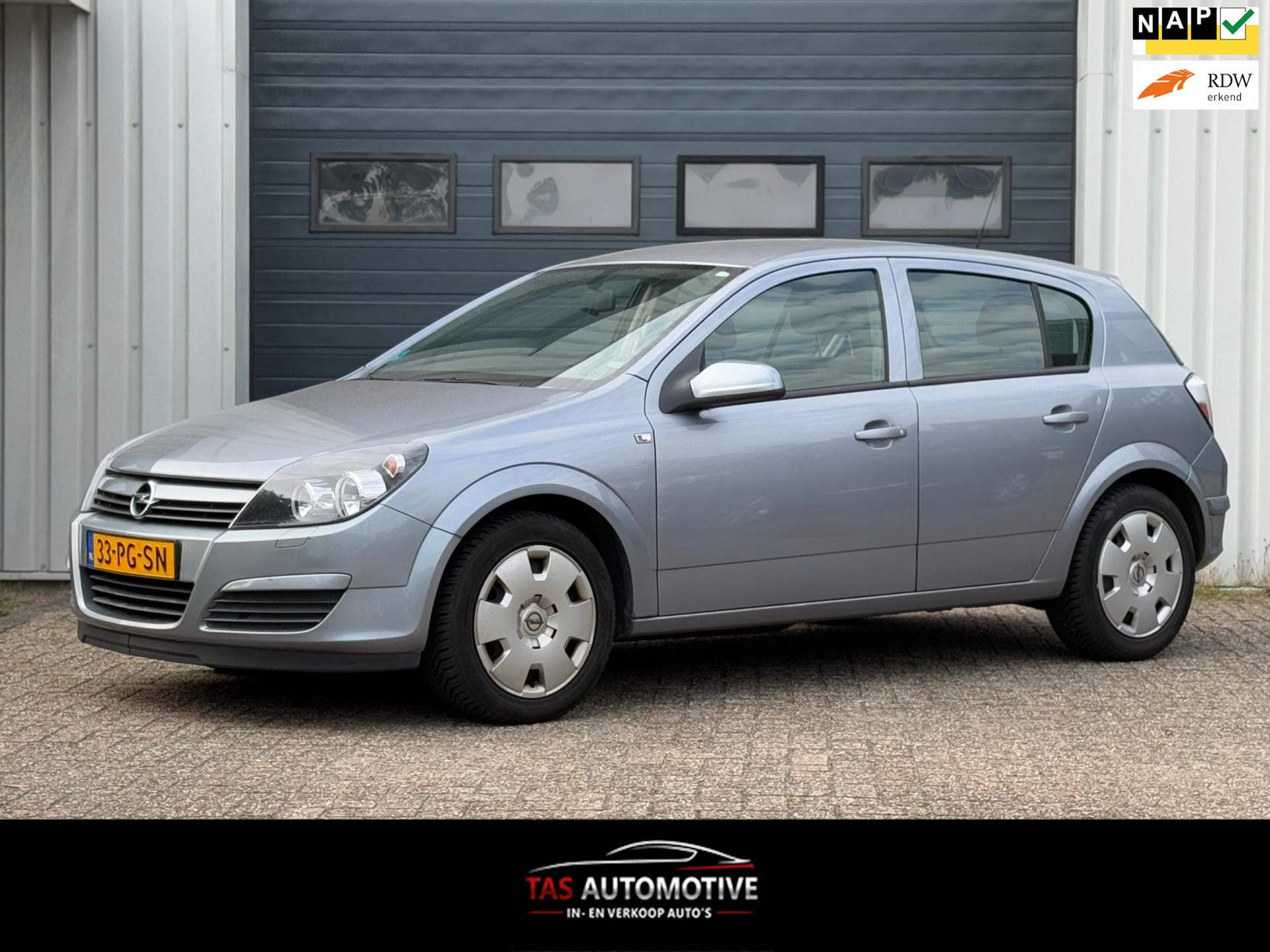 Opel Astra 1.4 Enjoy 5-deurs LET OP: KOPPAKKING DEFECT, Voorwielaandrijving, 15 km/l, Gebruikt, 4 cilinders