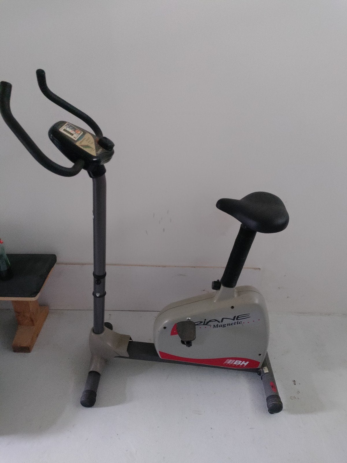 Opknapper Hometrainer magnetisch - dashboard defect, verder, Ophalen, Gebruikt, Benen, Hometrainer