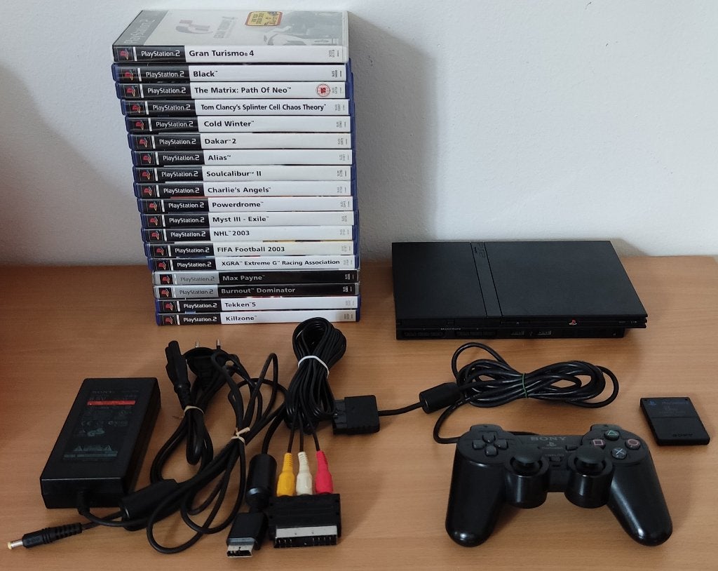 PlayStation 2 Slim + 18 Games + Controller + Memory Card, Spelcomputers en Games, Spelcomputers | Sony PlayStation 2, Gebruikt