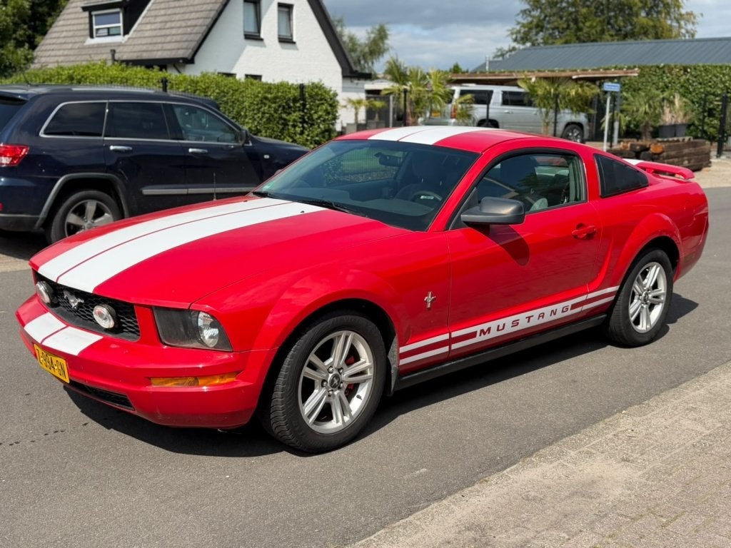 Ford Mustang 4.0 V6 Fastback Coupe Automaat Defect 2005, Auto's, 1380 kg, Gebruikt, Bedrijf, Mustang