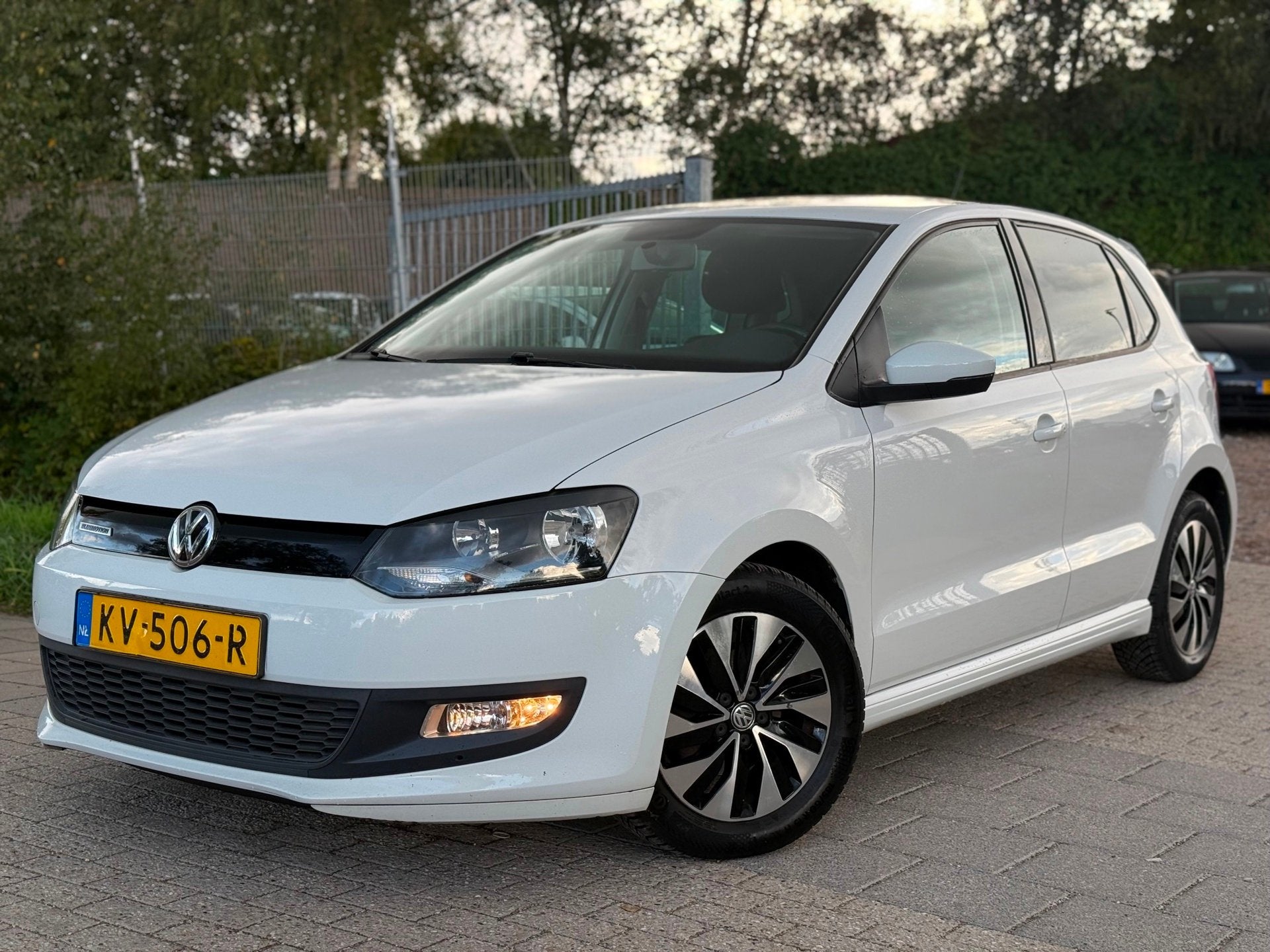 Volkswagen Polo 1.0 BlueMotion Edition AIRCO CARPLAY CRUISE, Dealer onderhouden, 95 pk, Wit, Origineel Nederlands