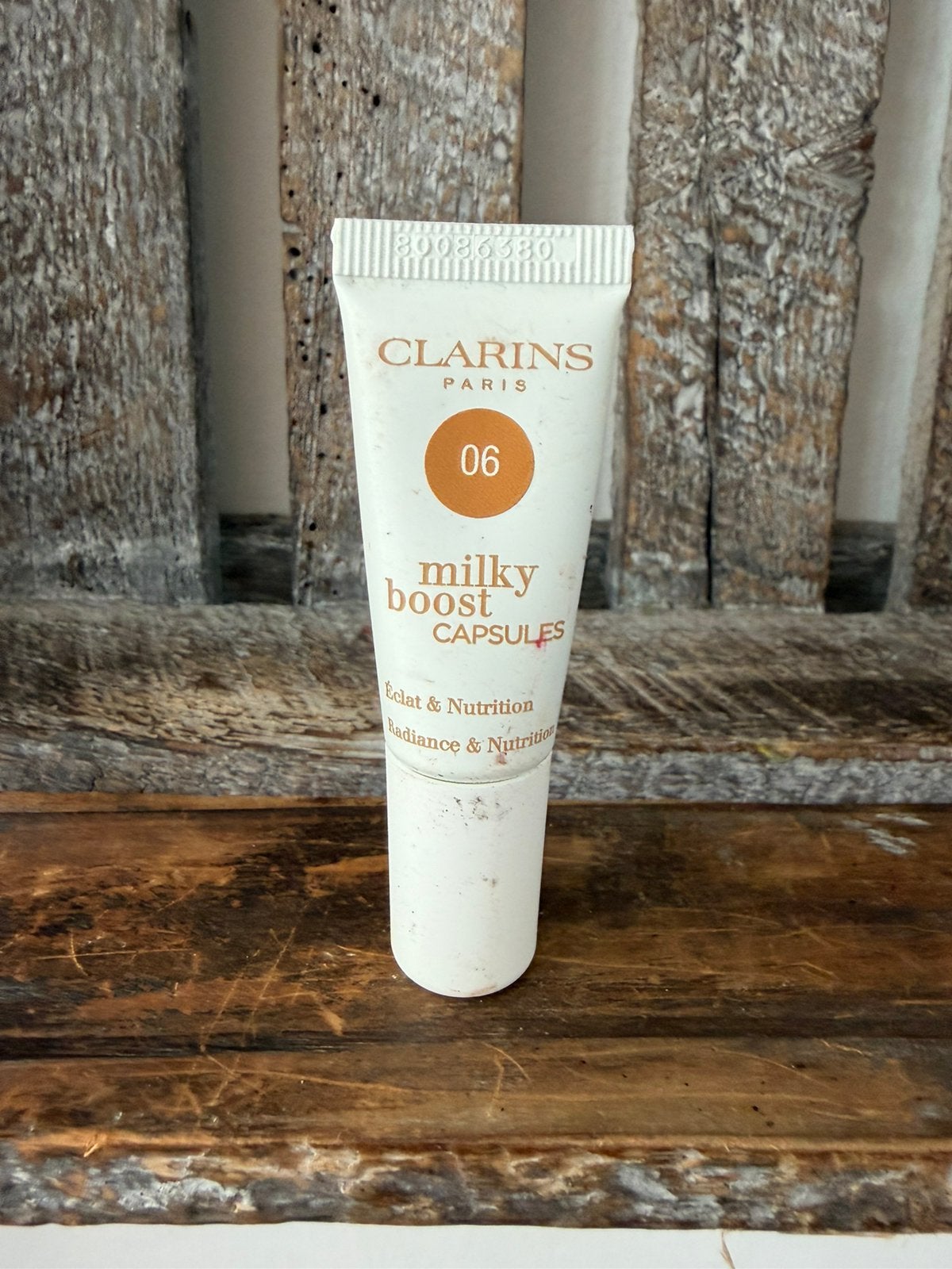 Clarins Milky Boost Capsules Mini 06, Ophalen of Verzenden, Zo goed als nieuw, Gehele gezicht