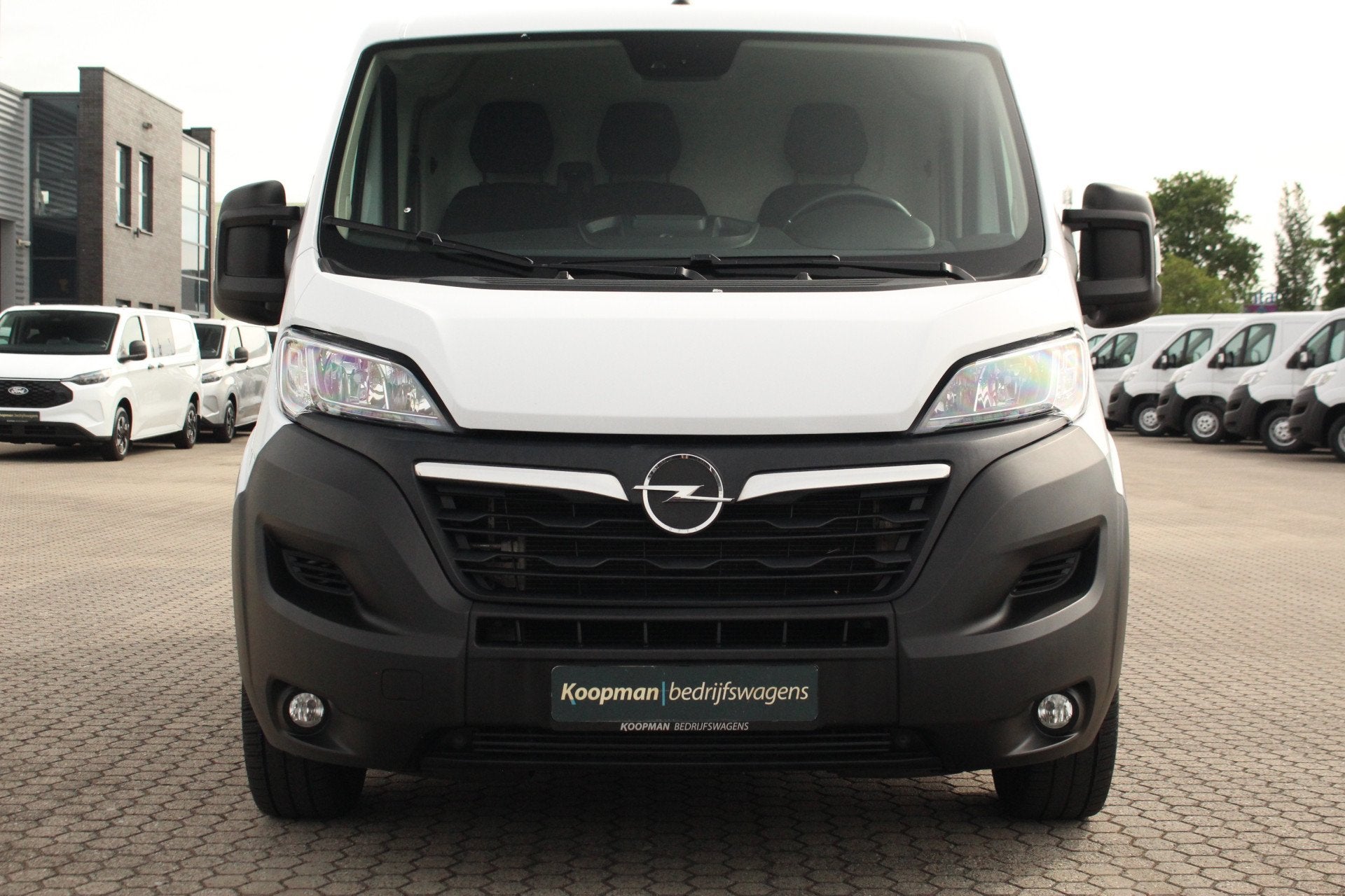 Opel Movano 2.2D 140pk L1H1 3.5t | Cruise | Carplay/Android, Auto's, Voorwielaandrijving, Gebruikt, 4 cilinders, 1905 kg
