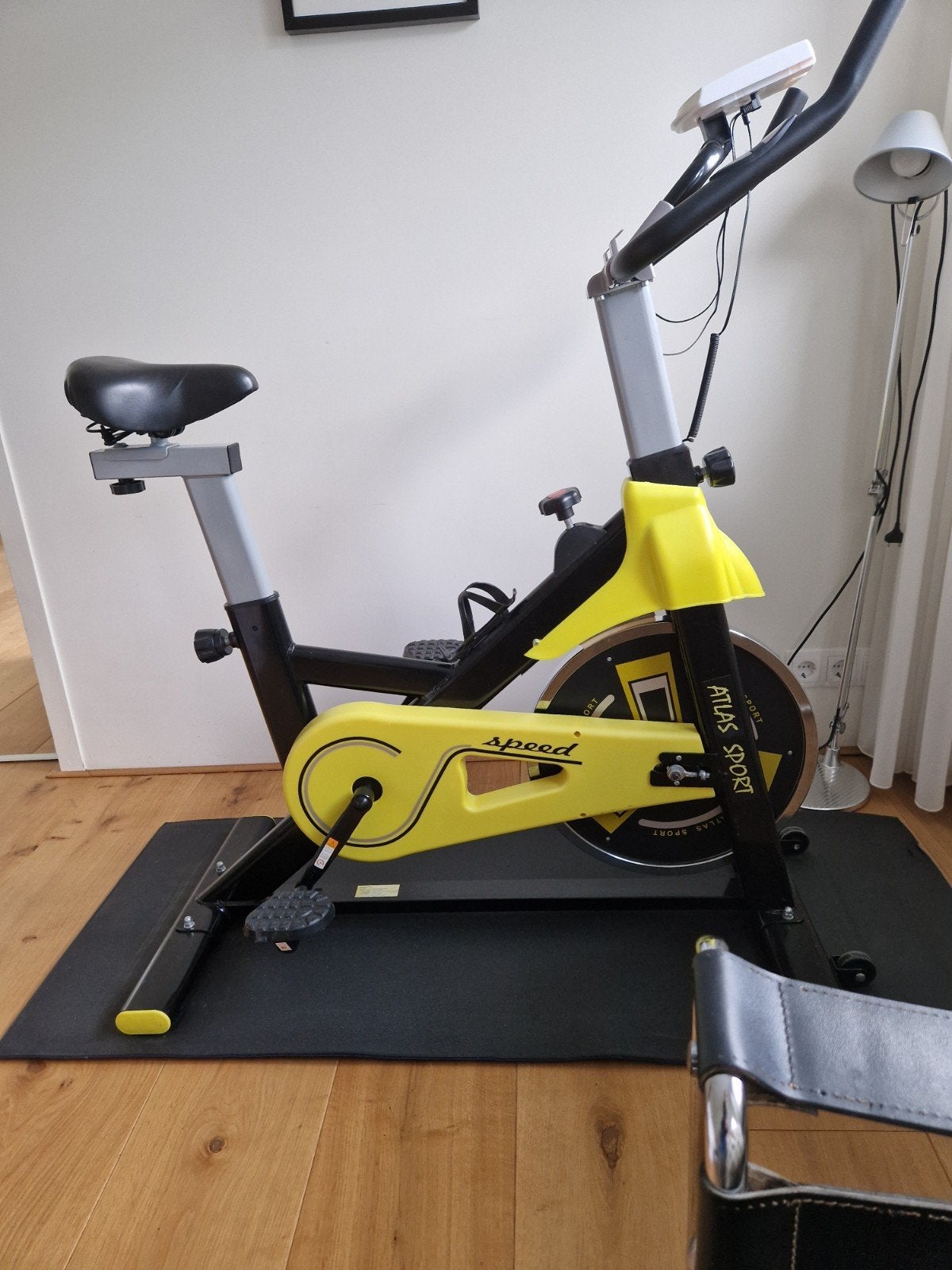 Hometrainer spinningfiets zo goed als nieuw, Ophalen, Hometrainer