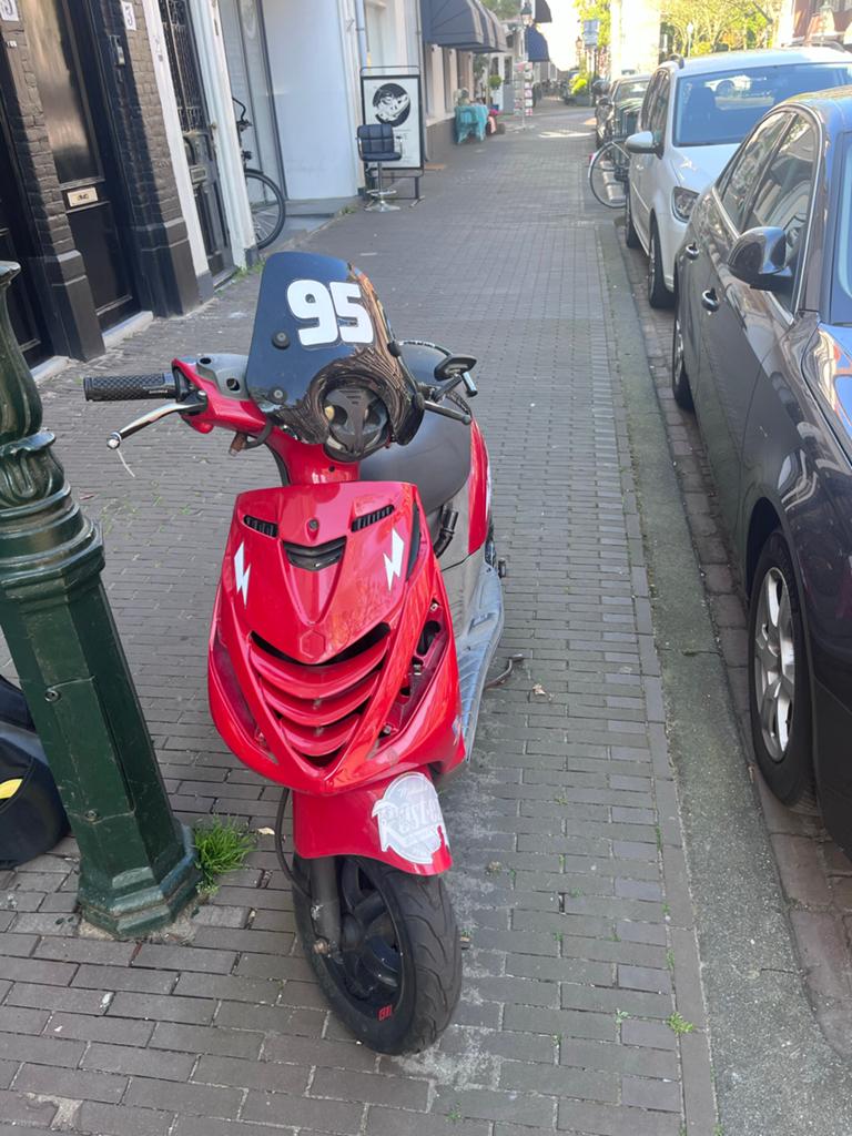 Lightning Mcqueen Piaggio Zip, Ophalen, Gebruikt, Maximaal 45 km/u, Zip
