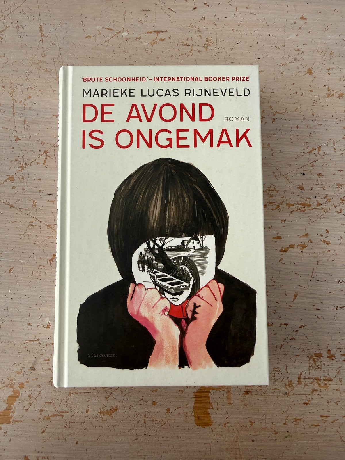 Marieke Lucas Rijneveld - De avond is ongemak, Boeken, Ophalen of Verzenden, Zo goed als nieuw, Marieke Lucas Rijneveld
