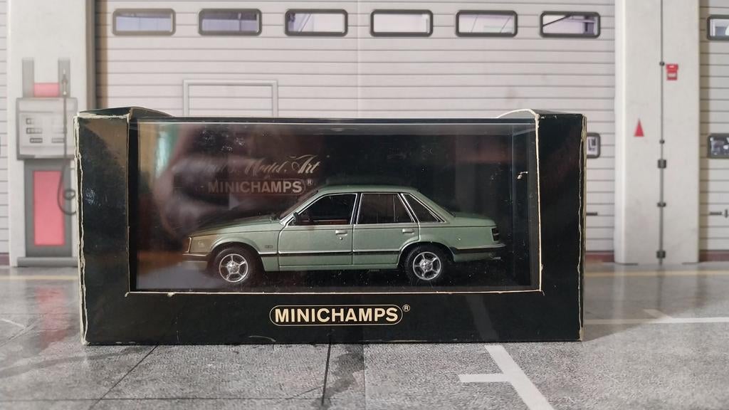 Opel senator 1980 groen metallic minichamps, Hobby en Vrije tijd, Modelauto's | 1:43, Ophalen of Verzenden, Zo goed als nieuw