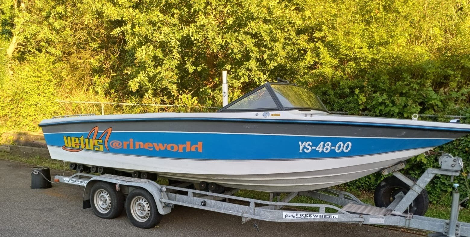 Barefoot nautique 2001, Watersport en Boten, Speedboten, Ophalen