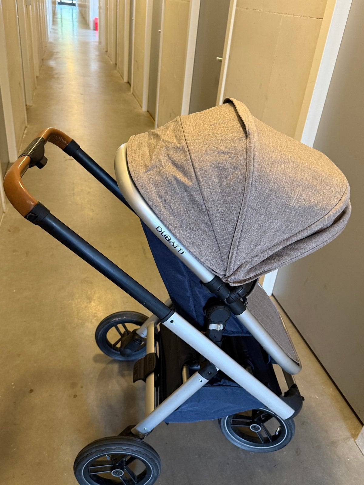 Dubatti One kinderwagen met reiswieg en voetenzak, Kinderen en Baby's, Kinderwagens en Combinaties, Ophalen of Verzenden, Zo goed als nieuw