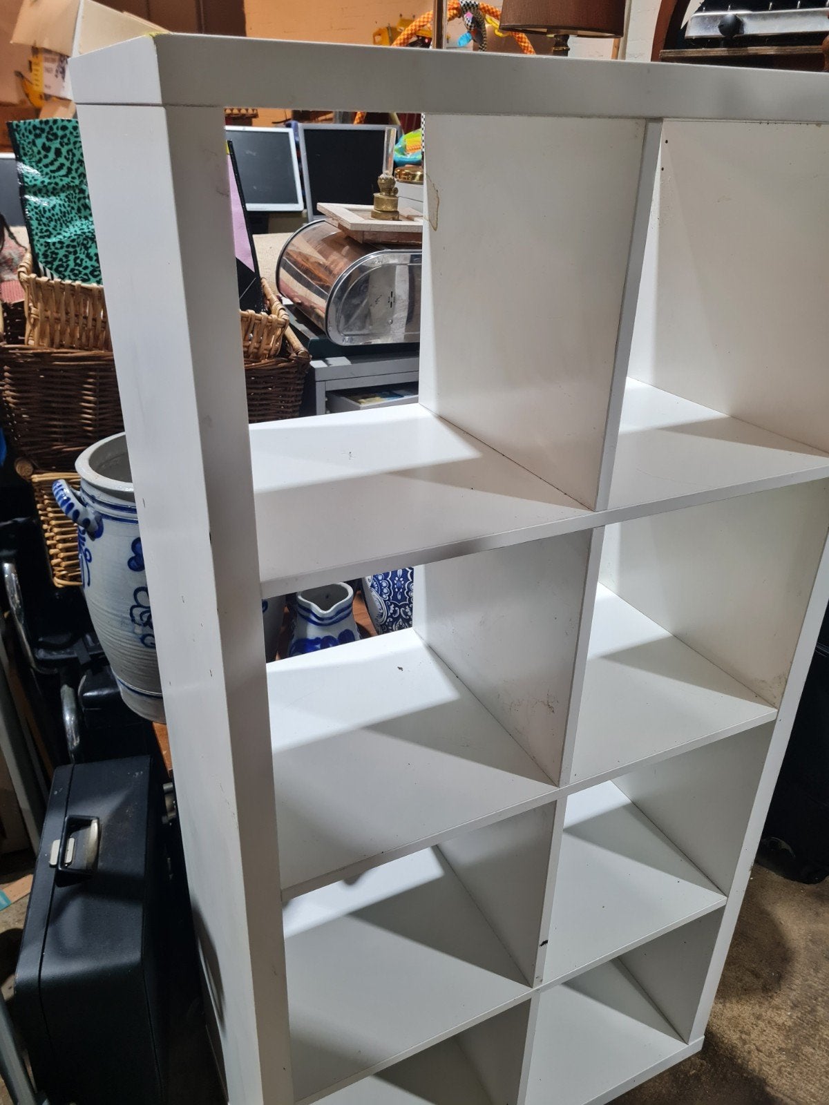 Witte Kast met Vakken - Ideaal voor Opbergen Ikea Kallas, Ophalen, Met plank(en), Gebruikt, Onbekend@voorbeeld.com