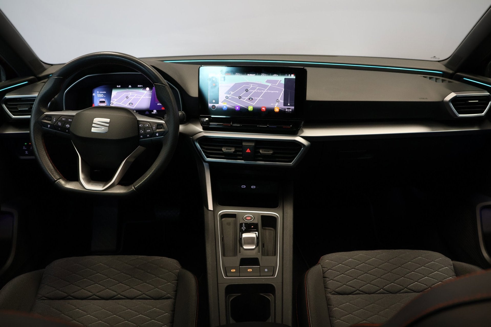 Seat Leon 1.5 eTSI FR Launch Edition |Panorama|Stoel-stuur V, 4 cilinders, 150 pk, Leder en Stof, Origineel Nederlands