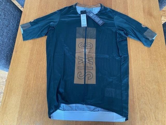 Heren fietsshirt agu six6 mesh race green Nieuw! L, Fietsen en Brommers, Fietsaccessoires | Fietskleding, Heren, Nieuw, Ophalen of Verzenden