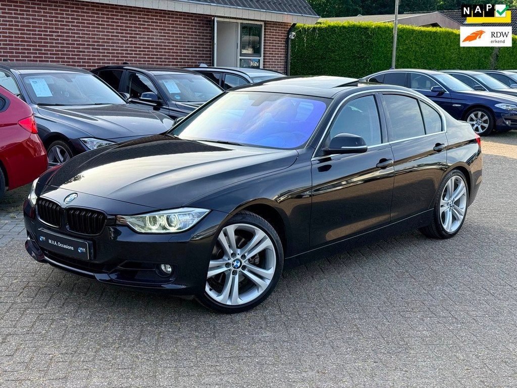 BMW 3-serie 328i Executive Sport|Ketting vervangen|Cruise co, Auto's, Automaat, Gebruikt, Zwart, 4 cilinders