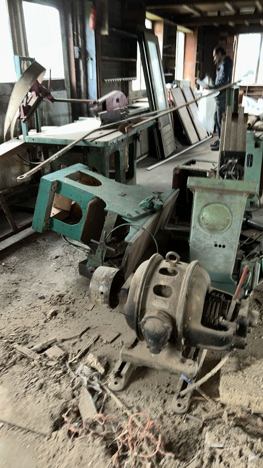 Gevraagd oud ijzer en metalen Snel gehaald, Ophalen of Verzenden