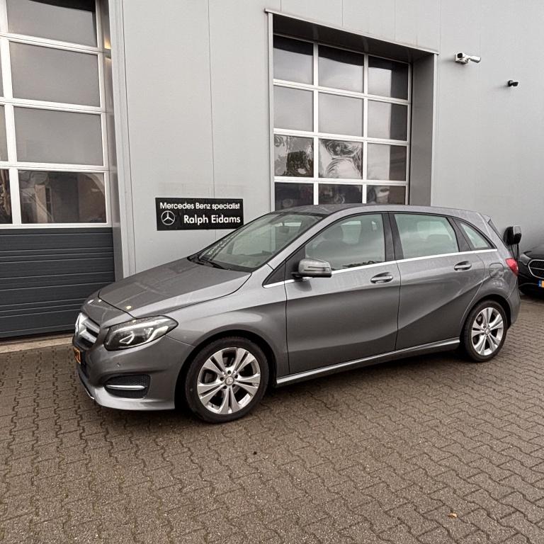 Mercedes-Benz B-Klasse 180 Ambition (bj 2016, automaat), Automaat, Lichtsensor, Gebruikt, 4 cilinders