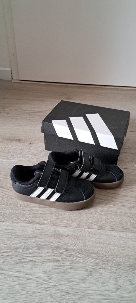 Adidas kinderschoenen maat 27, Adidas, Jongen of Meisje, Schoenen, Ophalen of Verzenden