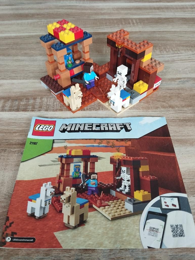 Lego Minecraft 21167 De handelspost, Kinderen en Baby's, Speelgoed | Duplo en Lego, Zo goed als nieuw, Lego, Ophalen of Verzenden