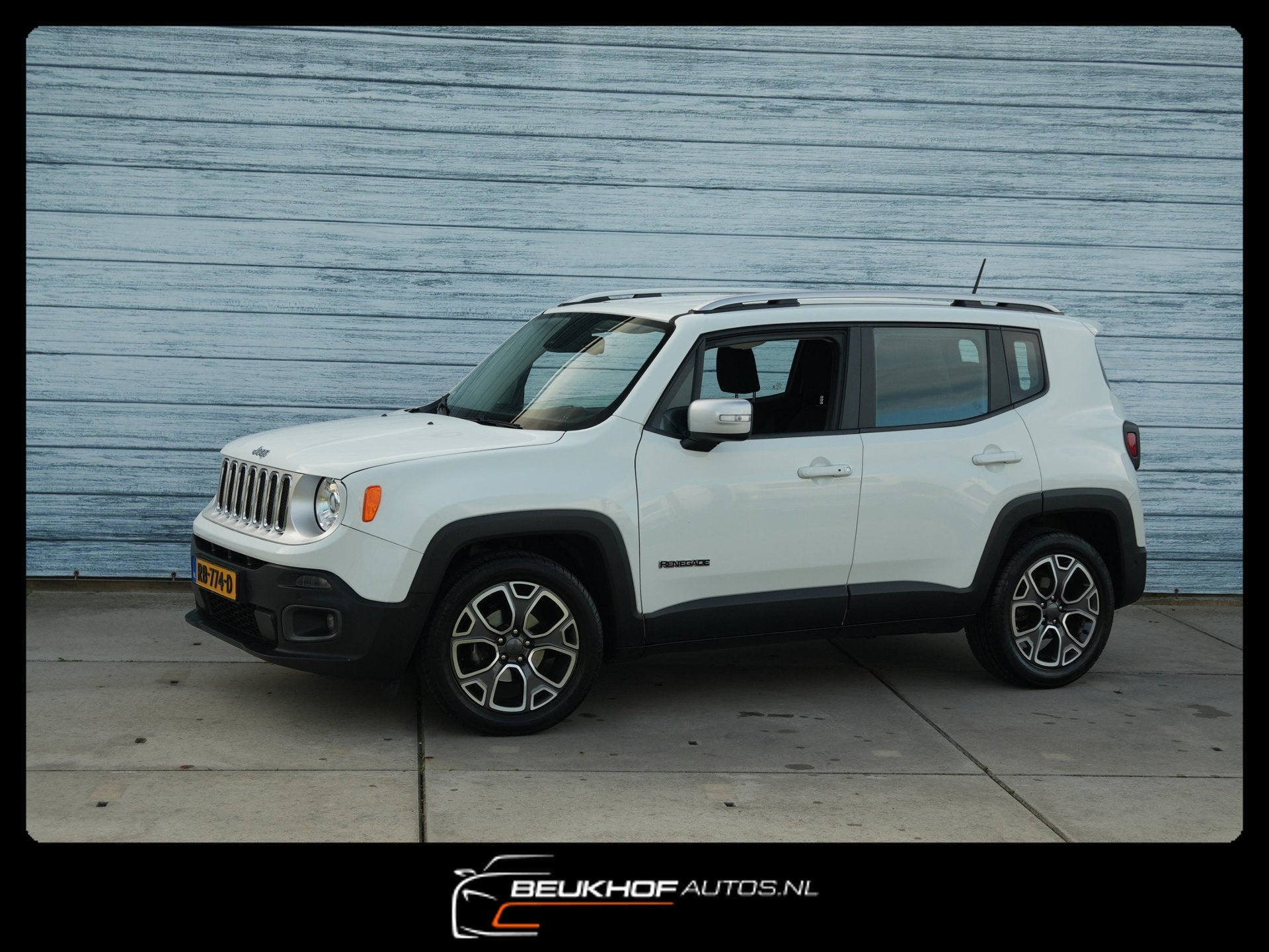 Jeep Renegade 1.4 MultiAir Limited Cruise Navi Camera Xenon, Auto's, Voorwielaandrijving, Dealer onderhouden, Stof, Gebruikt