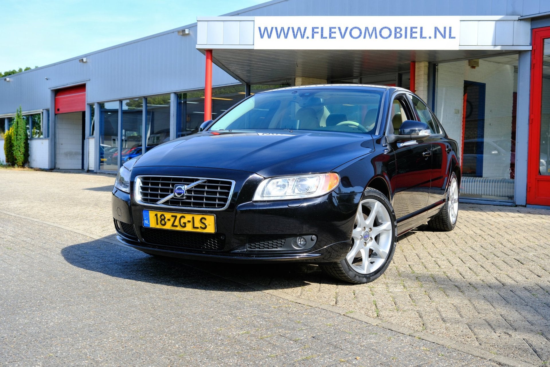 Volvo S80