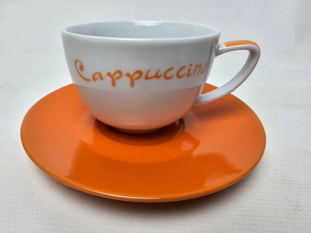 # Siaki Cappuccino Kop en Schotel. We hebben er 4 van, Gebruikt, Ophalen of Verzenden, Overige stijlen, Kop(pen) en/of Schotel(s)