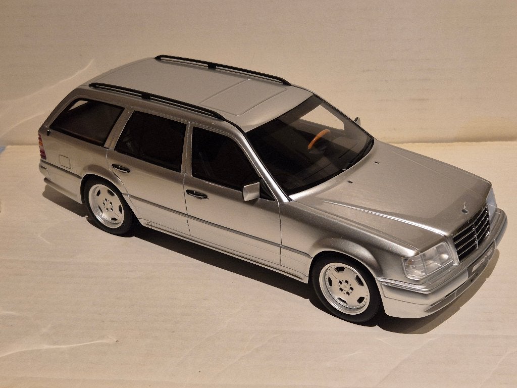 OttOMobile 1/18 1995 Mercedes Benz S124 E36 AMG, Ophalen of Verzenden, Nieuw, Auto, OttOMobile