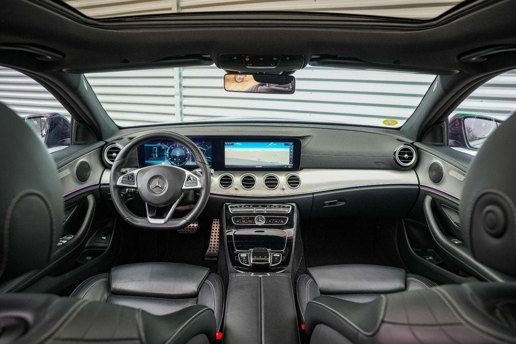 Mercedes-Benz E-klasse 220 d Business Solution AMG Panoramad, Auto's, Automaat, Achterwielaandrijving, Gebruikt, 4 cilinders