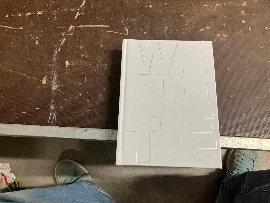 wit interieur meubel stoel kast kleed Bouvrie, Ophalen of Verzenden, Zo goed als nieuw, Interieur en Design