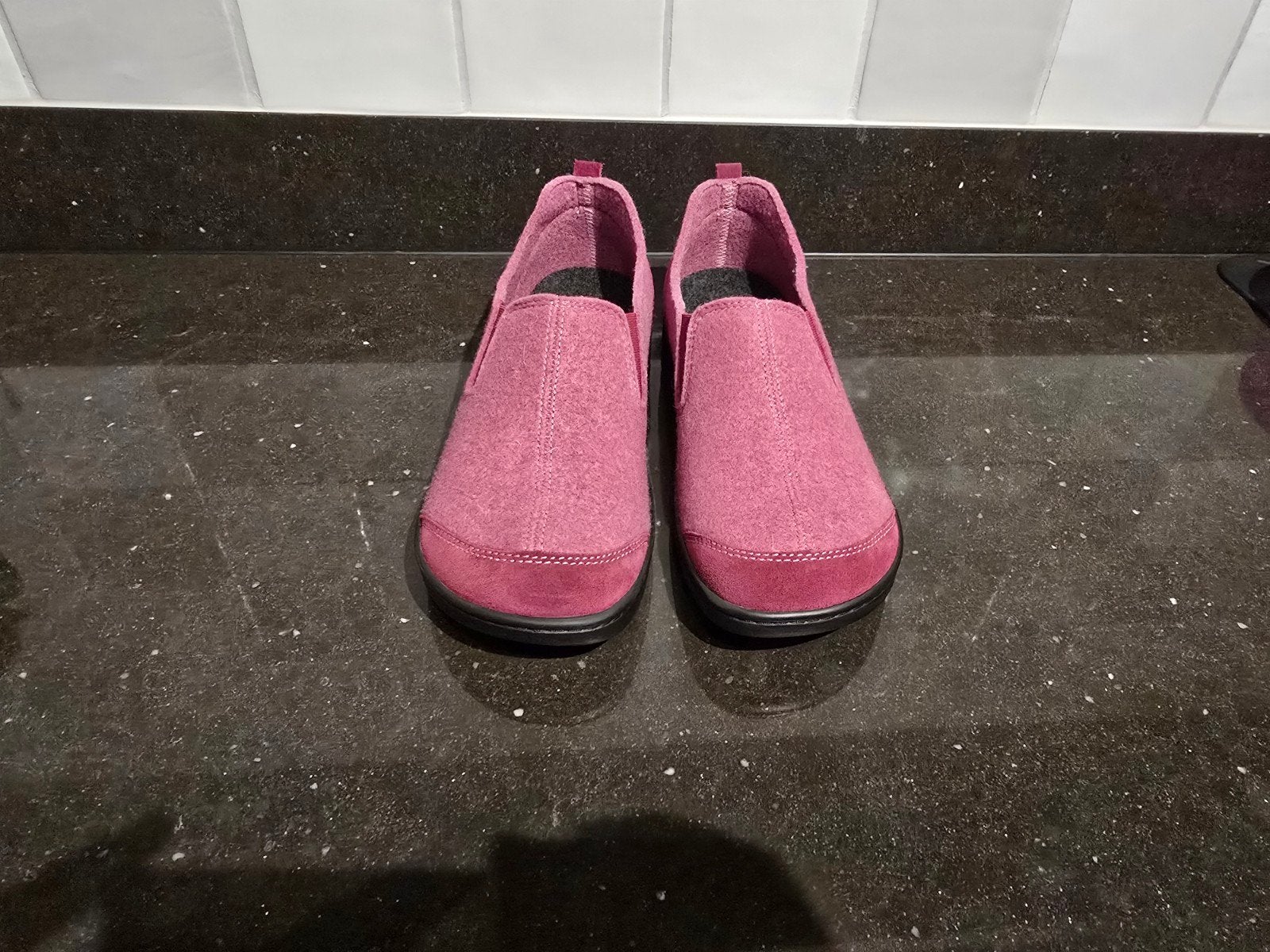 Intersko dames huisschoen Nieuw maat 43, Ophalen of Verzenden, Nieuw, Sneakers of Gympen