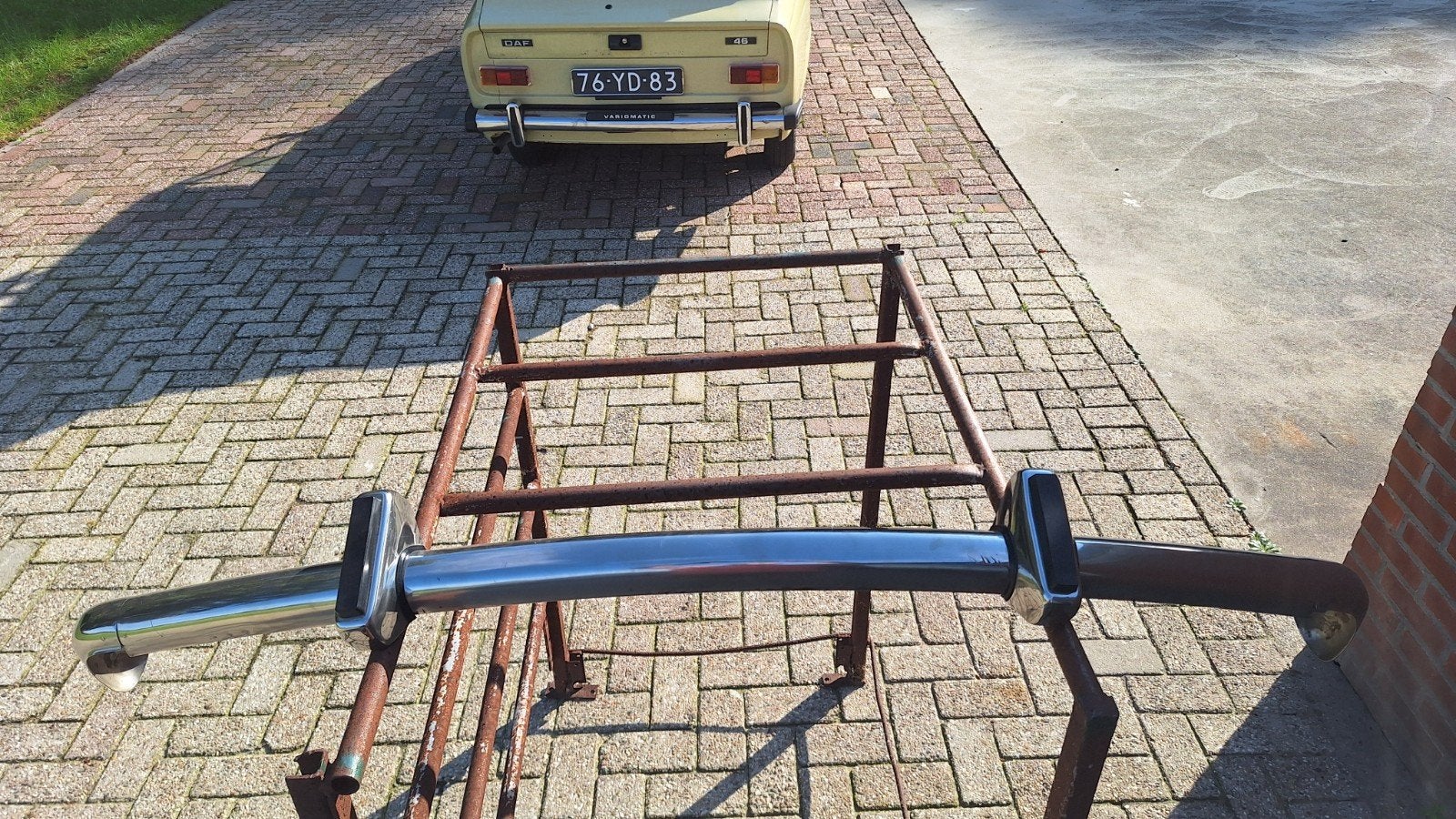 Chromen Bumper Daf 55, voorzijde, met rozetten, Auto-onderdelen, Gebruikt, Voor, Oldtimer onderdelen, Ophalen of Verzenden