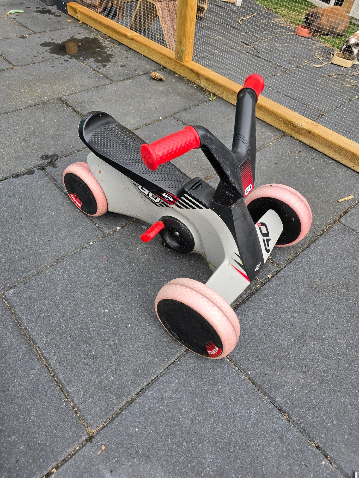 Berg GO loopfiets/loopauto voor kinderen, Kinderen en Baby's, Speelgoed | Buiten | Voertuigen en Loopfietsen, Ophalen, Gebruikt