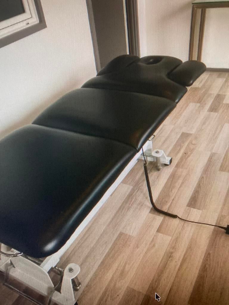 Elektrische massagebank - Zo goed als nieuw, Ophalen, Zo goed als nieuw, Massagetafel