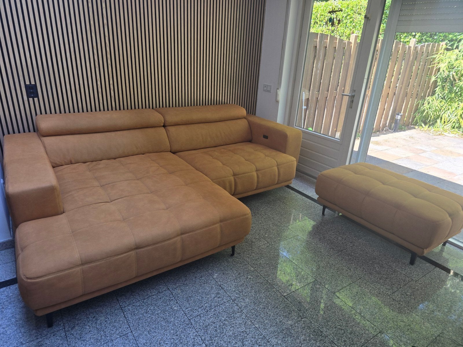 Zo goed als nieuwe hoekbank met elektrische relaxfunctie, Huis en Inrichting, Ophalen of Verzenden, Zo goed als nieuw, 150 cm of meer