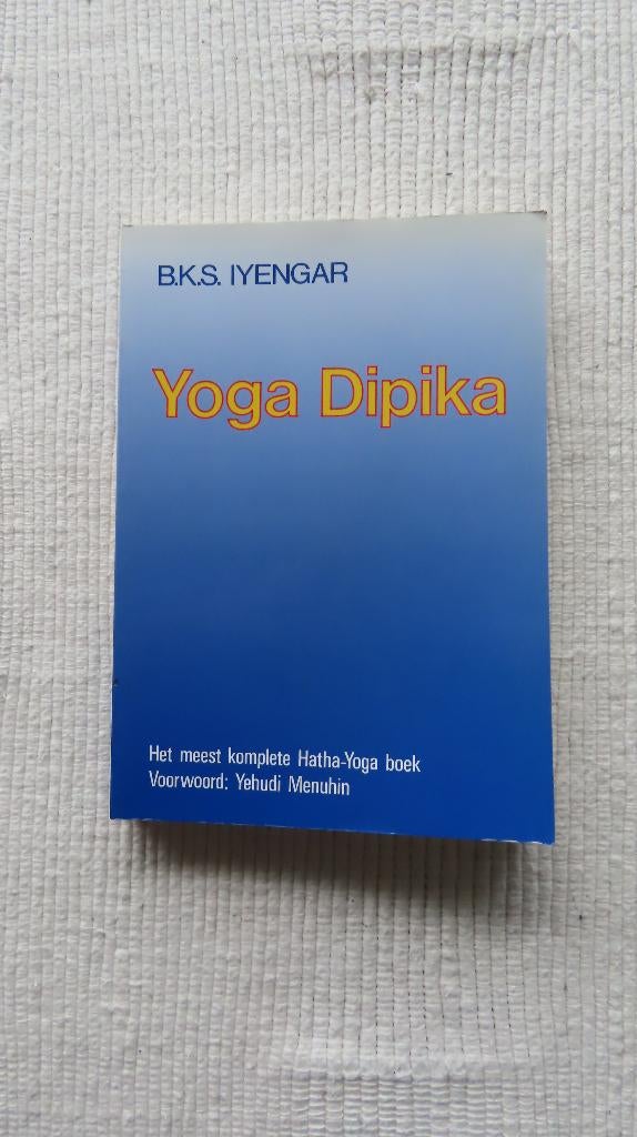 Yoga Dipika  2002 4e druk, Boeken, Ophalen, Zo goed als nieuw, Gezondheid en Conditie