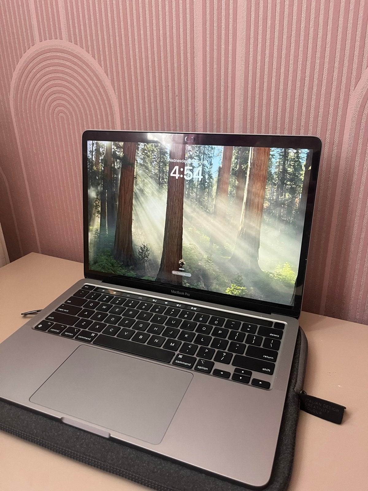 MacBook Pro 13" M2 - Krachtige en draagbare laptop, MacBook Pro, 256 GB, Qwerty, 8 GB