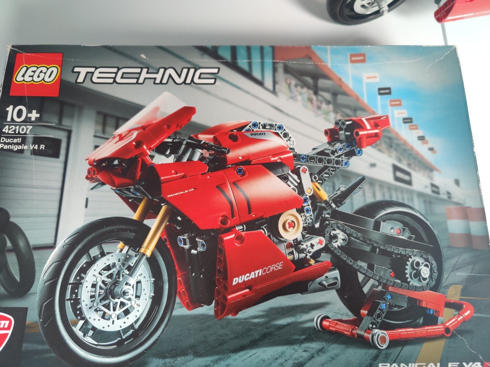 Lego Ducati panigale v 4 r motor 42107 zie foto's, Kinderen en Baby's, Speelgoed | Duplo en Lego, Ophalen of Verzenden, Zo goed als nieuw