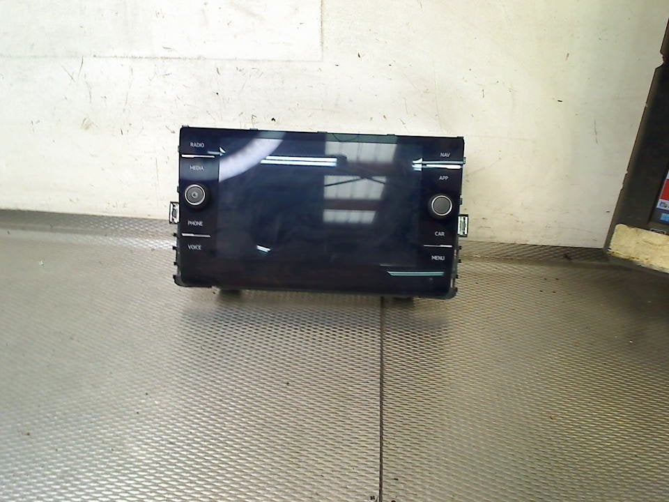 Display MULTIMEDIA Volkswagen Polo VI (AW1) 2019 5G6919605B, Gebruikt, Volkswagen, Volkswagen AG, Kundenbetreuung@volkswagen.de