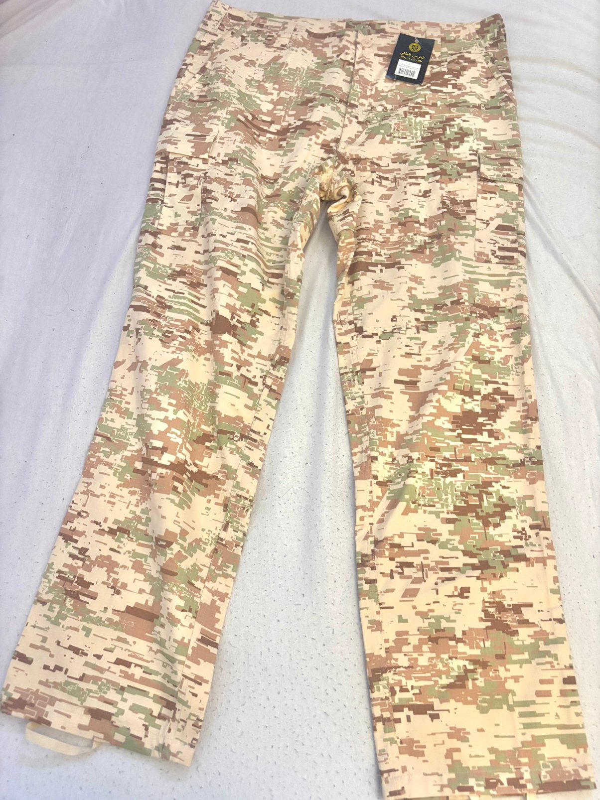 SAUDI ROYAL GUARD CAMO BROEK €40, Ophalen of Verzenden, Landmacht, Nederland, Kleding of Schoenen