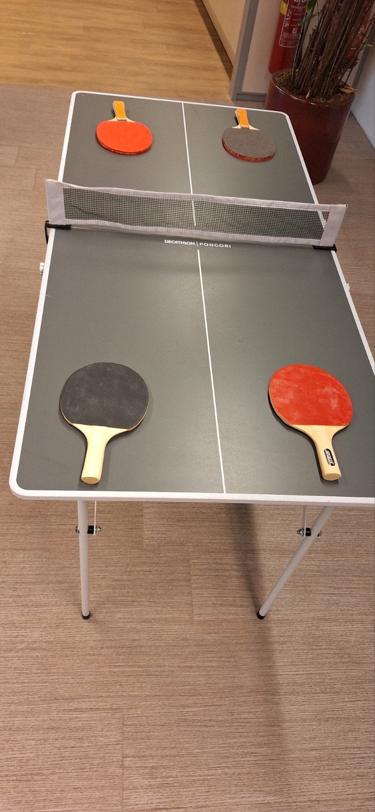 Decathlon Pongori Opvouwbare Tafeltennistafel + 4 Batjes, Ophalen of Verzenden