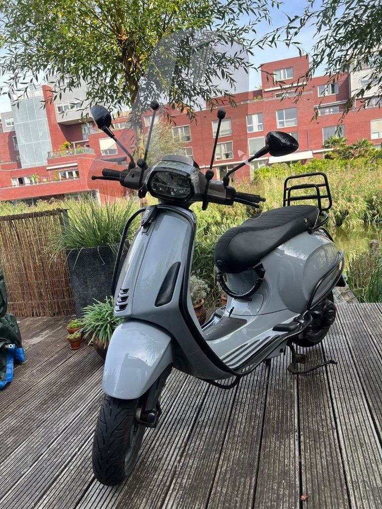Vespa Sprint Custom Nardo Grey 2023 | 4.375 km, veel extra's, Ophalen, Maximaal 45 km/u, Vespa S, 49 cc