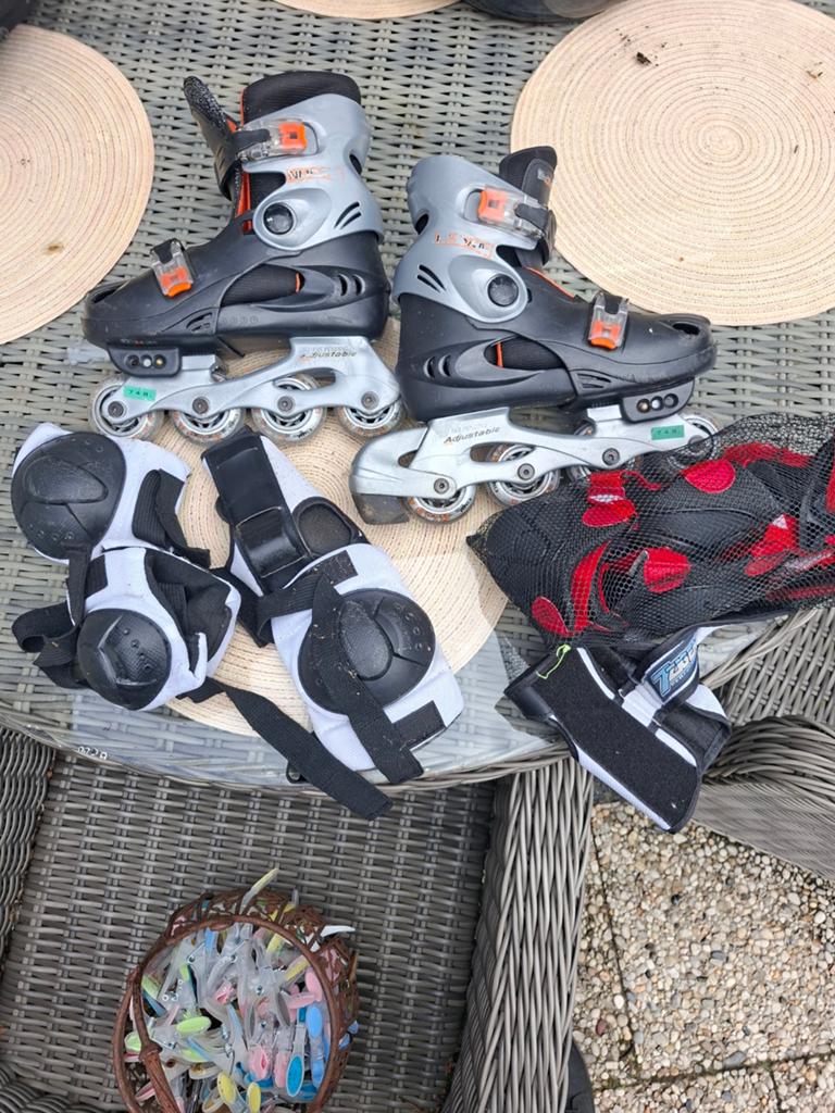 Verstelbare Inline Skates Maat 32-36 met Bescherming, Ophalen of Verzenden