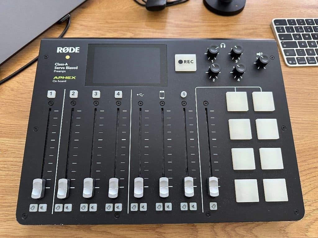 RØDE RØDECaster Pro podcaststudio – met originele doos, Audio, Tv en Foto, Professionele Audio-, Tv- en Video-apparatuur, Ophalen