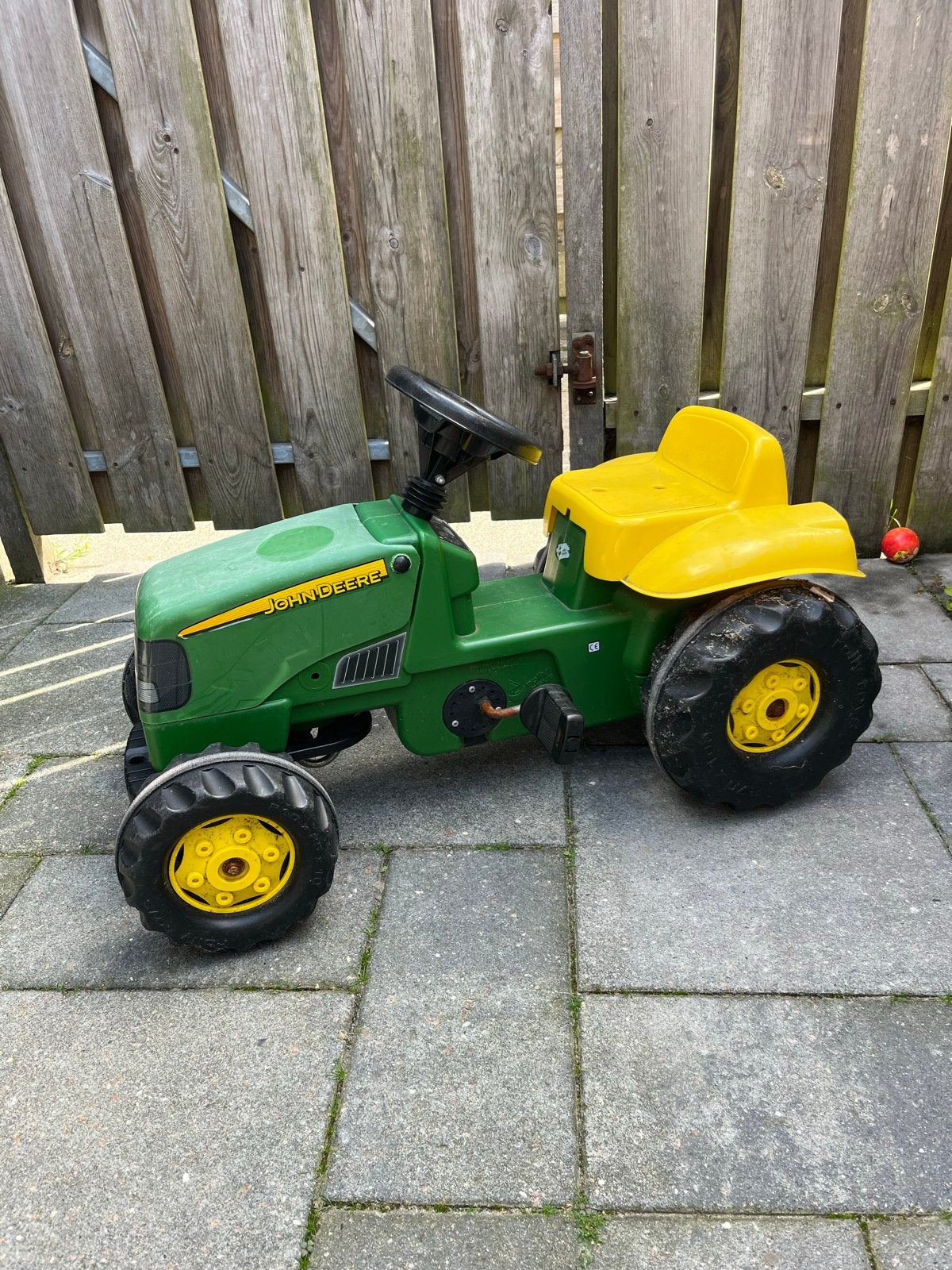 Traptrekker John Deere met scheurtje in het zitje, Kinderen en Baby's, Ophalen, Gebruikt, Trapvoertuig