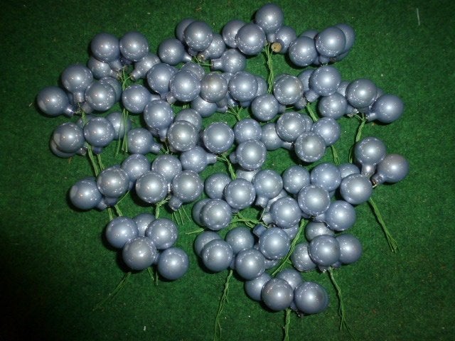 114 parelmoer matte glas kerstballen 25 mm op stok 12cm, Ophalen of Verzenden, Nieuw