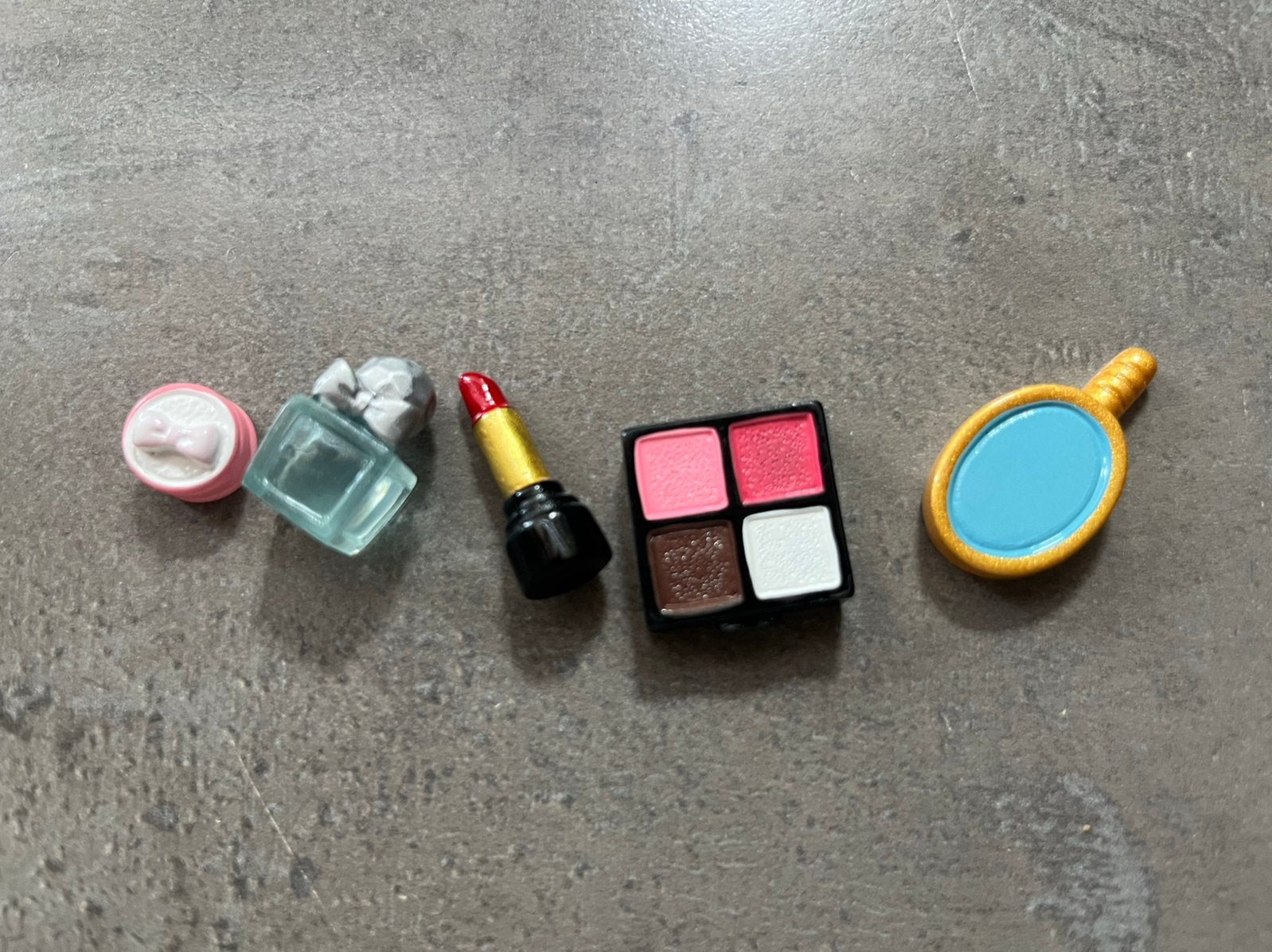 Make up voor moeder muis poppenhuis, Ophalen, Nieuw, Poppenhuis