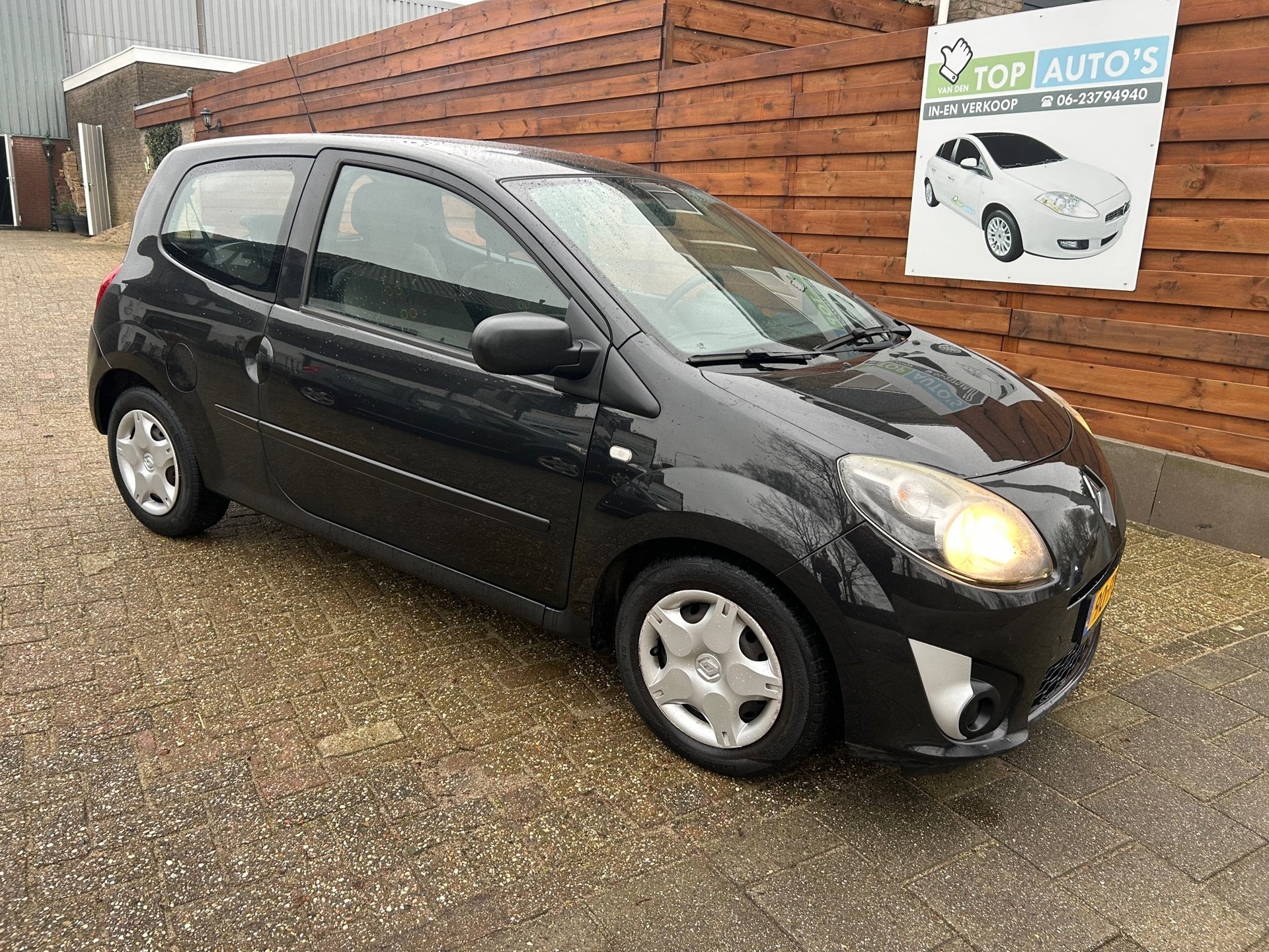 Renault Twingo 1.2-16V Authentique nieuwe apk!, Twingo, Gebruikt, 4 cilinders, 4 stoelen