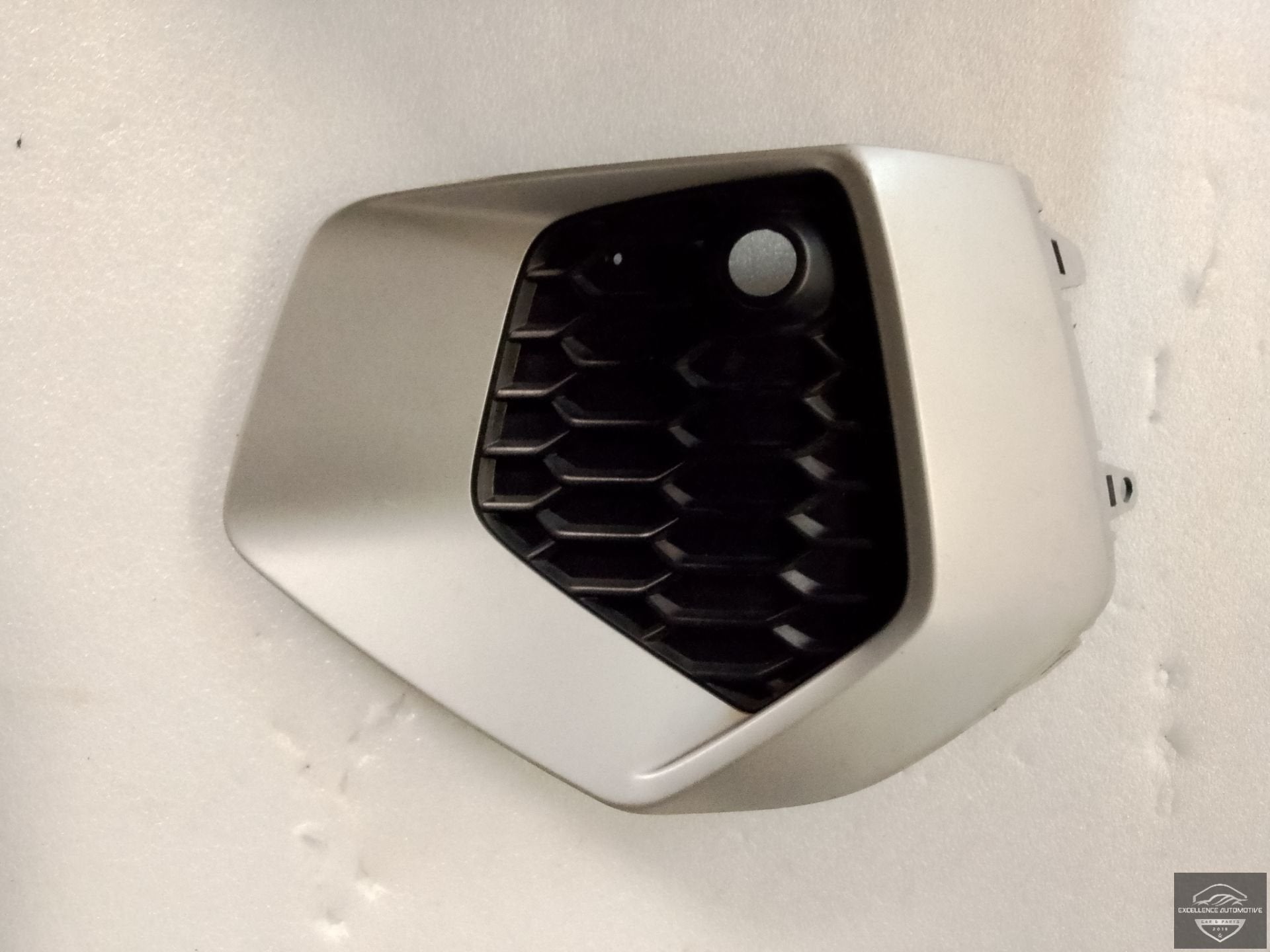 Audi A3 8Y 2020+ Voorbumper rooster Links 8Y0807953, Gebruikt, AUDI AG, Kundenbetreuung@audi.de, Bumper