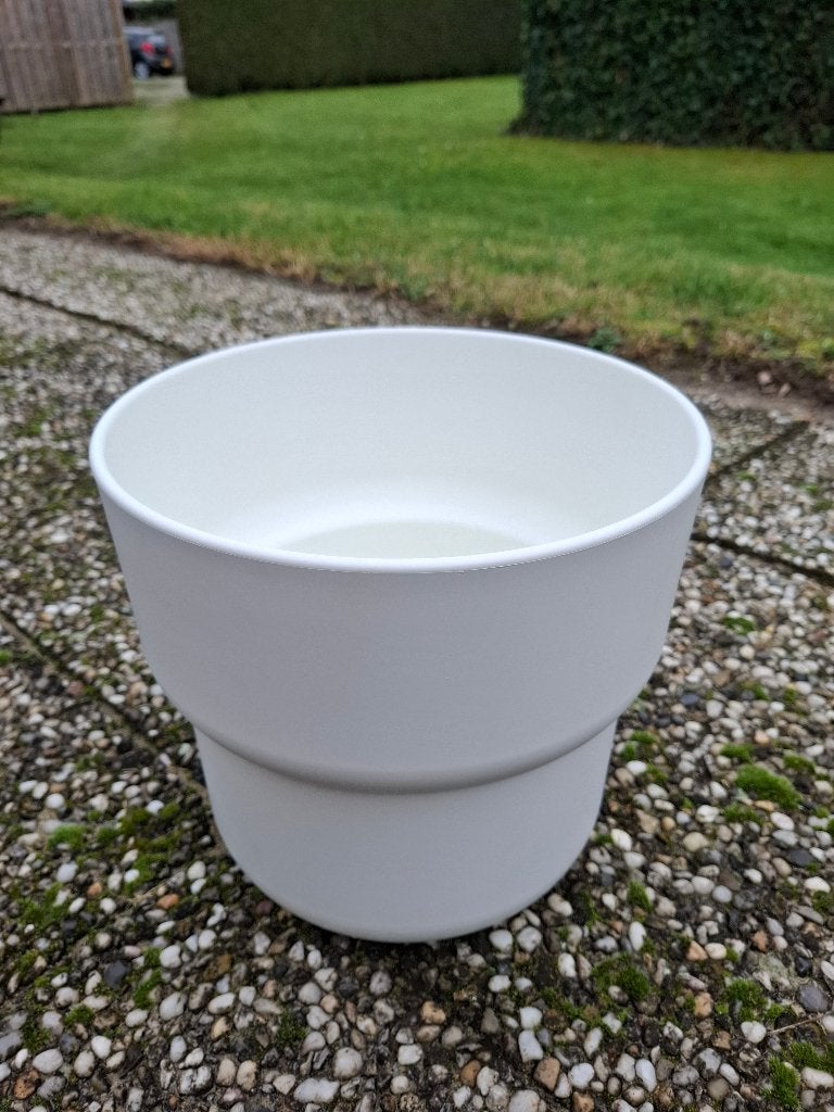 Witte bloempot - IKEA, Tuin en Terras, Bloempotten, Gebruikt, Kunststof, Binnen, Balkon, Minder dan 40 cm, 25 tot 40 cm, Rond