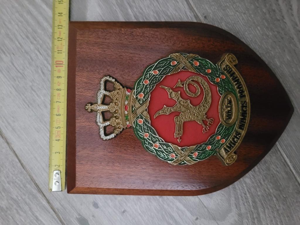 Militaire emblemen op houten schildjes - Diverse soorten, Verzamelen, Militaria | Algemeen, Ophalen of Verzenden, Overige soorten