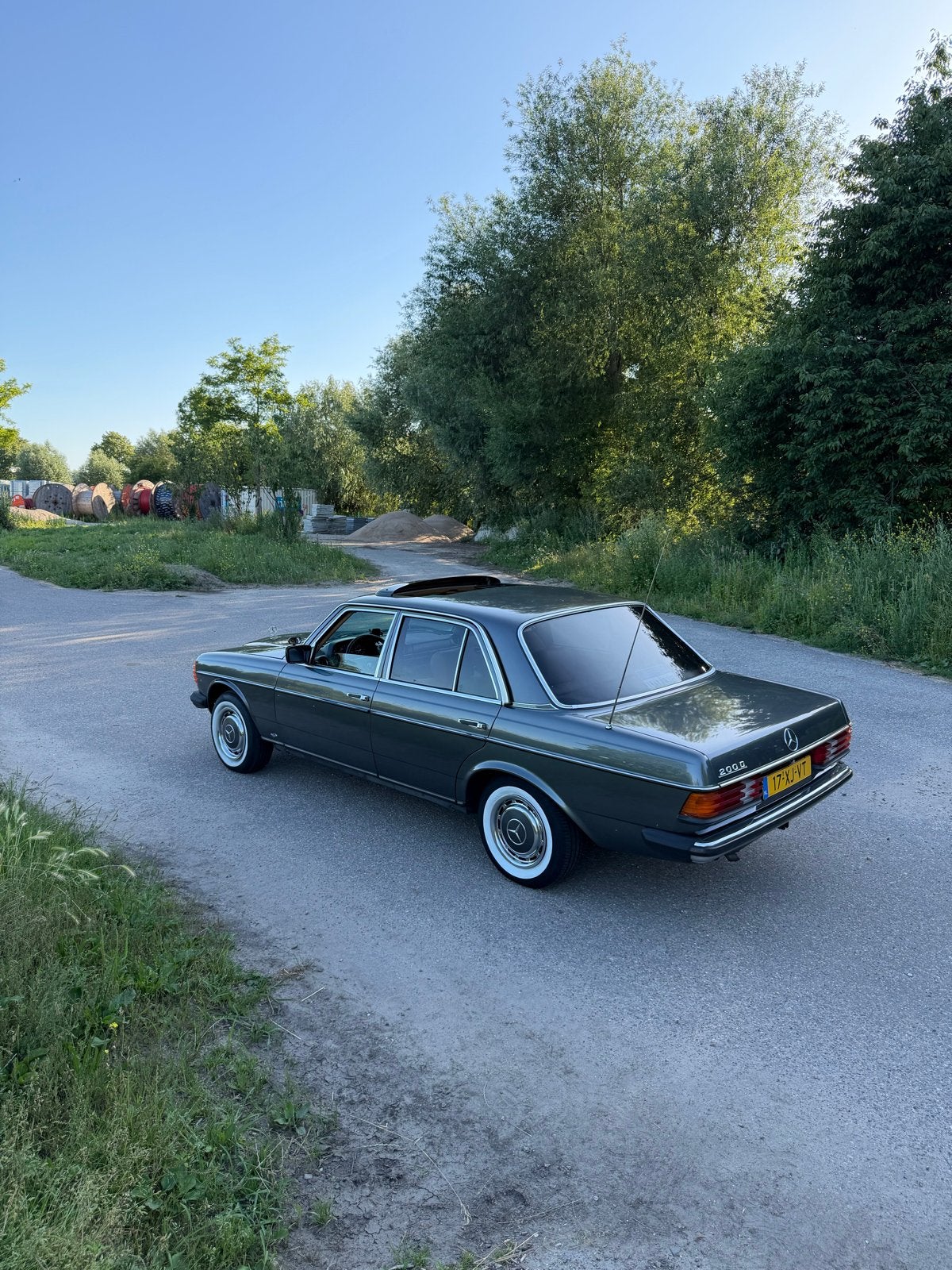 Mercedes-Benz W123 1982 200D Oldtimer, Auto's, 1361 kg, 23 km/l, Leder, Dealer onderhouden